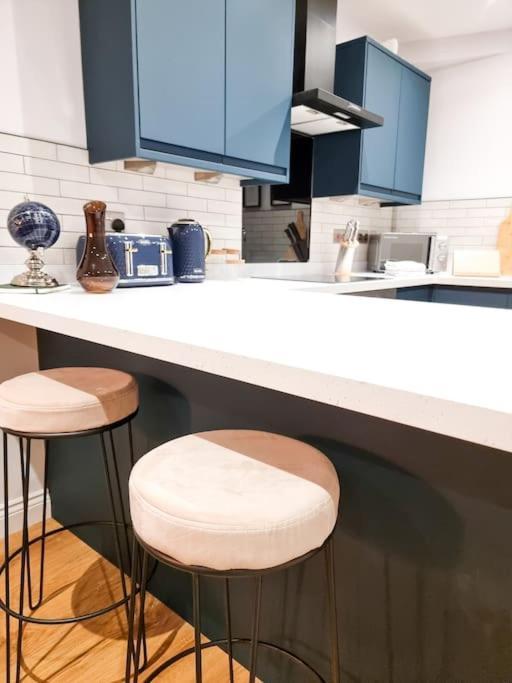 Appartamento Gorgeous Newly Renovated 2 Double Bed Flat Swansea Esterno foto