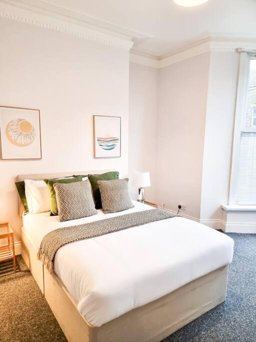 Appartamento Gorgeous Newly Renovated 2 Double Bed Flat Swansea Esterno foto